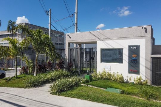 Fachada de apartamento para alugar com 2 quartos, 41m² em Taquara, Rio de Janeiro