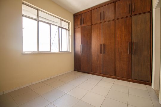 Quarto 1 de apartamento à venda com 1 quarto, 47m² em Maracanã, Rio de Janeiro