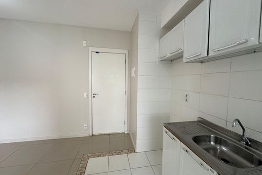 Cozinha de apartamento para alugar com 2 quartos, 51m² em Centro, Barueri