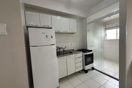 Cozinha de apartamento para alugar com 2 quartos, 51m² em Centro, Barueri