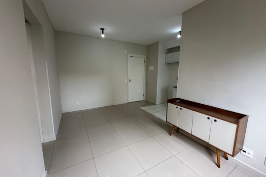 Sala de apartamento para alugar com 2 quartos, 51m² em Centro, Barueri