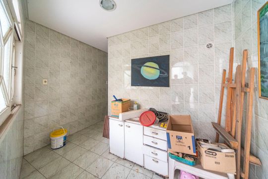 Vestiário  de casa à venda com 5 quartos, 340m² em Vila Eldizia, Santo André