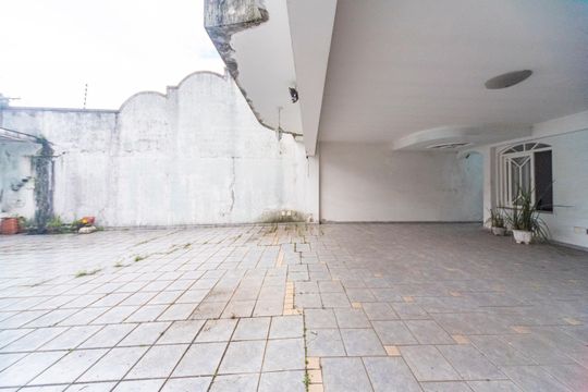 Garagem de casa à venda com 5 quartos, 340m² em Vila Eldizia, Santo André