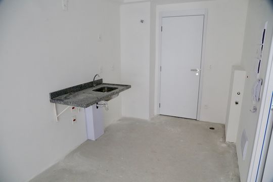 Cozinha de apartamento para alugar com 1 quarto, 31m² em Brooklin, São Paulo