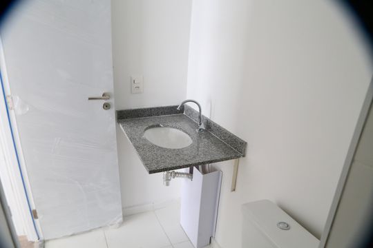 Banheiro de apartamento para alugar com 1 quarto, 31m² em Brooklin, São Paulo