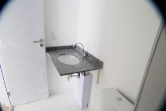Banheiro de apartamento para alugar com 1 quarto, 31m² em Brooklin, São Paulo