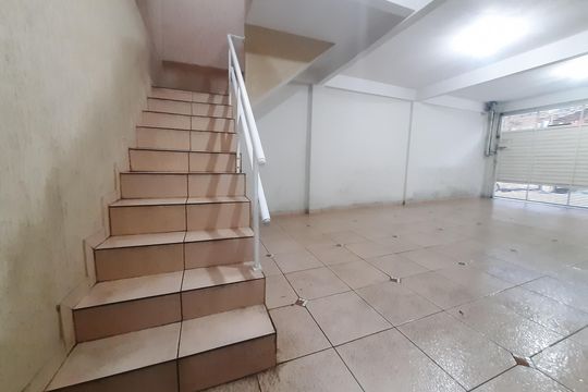 Área externa de casa à venda com 6 quartos, 220m² em Americanópolis, São Paulo