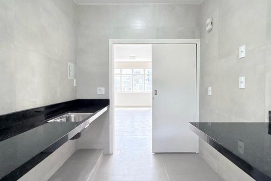 Apartamento à venda com 2 quartos, 60m² em Anchieta, Belo Horizonte