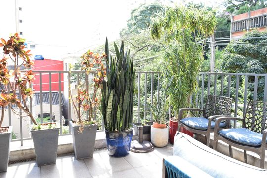 Varanda de apartamento à venda com 2 quartos, 136m² em Pompeia, São Paulo