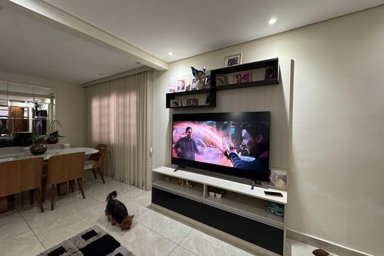Sala de casa à venda com 3 quartos, 129m² em Santo Antônio, Osasco