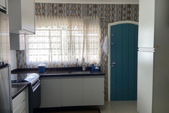 Cozinha de casa para alugar com 2 quartos, 116m² em Jardim Peri Peri, São Paulo