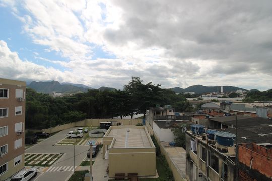 Quarto 1 - Vista de apartamento à venda com 2 quartos, 40m² em Taquara, Rio de Janeiro