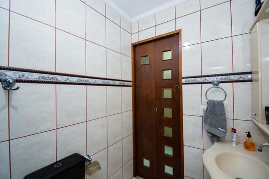 Banheiro da Suíte de casa à venda com 3 quartos, 214m² em Jardim Rosa de Franca, Guarulhos