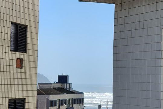 Vista da janela de apartamento para alugar com 1 quarto, 51m² em Guilhermina, Praia Grande