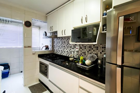 Cozinha  de apartamento à venda com 2 quartos, 50m² em Vila Sílvia, São Paulo