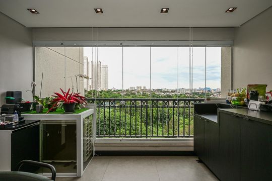 Varanda de apartamento à venda com 1 quarto, 77m² em Vila Suzana, São Paulo