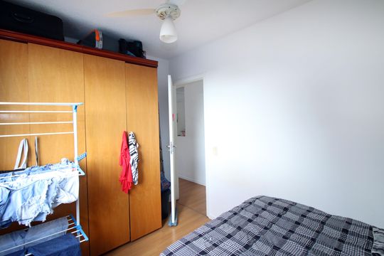 Quarto 1 de apartamento para alugar com 2 quartos, 45m² em Brás de Pina, Rio de Janeiro