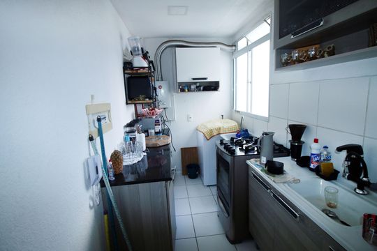 Cozinha de apartamento para alugar com 2 quartos, 45m² em Brás de Pina, Rio de Janeiro