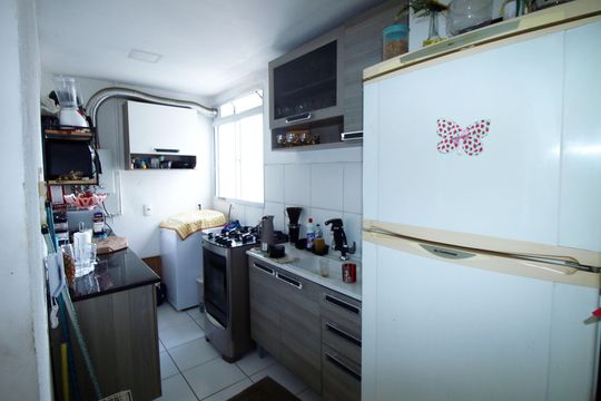 Cozinha de apartamento para alugar com 2 quartos, 45m² em Brás de Pina, Rio de Janeiro