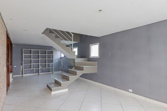 Casa de Condomínio para alugar com 4 quartos, 250m² em Planalto Paulista, São Paulo