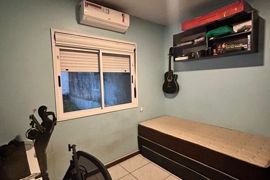 Casa à venda com 2 quartos, 45m² em Olaria, Canoas