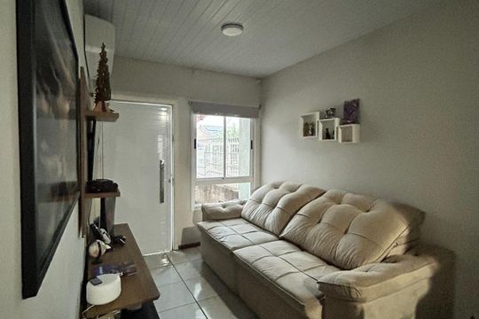 Sala de casa à venda com 2 quartos, 45m² em Olaria, Canoas