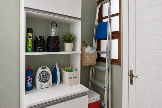 Área de serviço de casa à venda com 2 quartos, 45m² em Olaria, Canoas