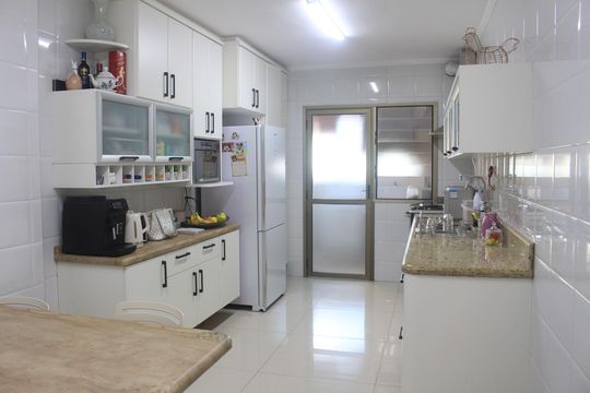 Cozinha de apartamento à venda com 4 quartos, 175m² em Santo Antônio, São Caetano do Sul
