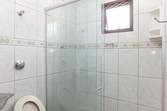 Banheiro de casa à venda com 3 quartos, 360m² em Milionários, Belo Horizonte