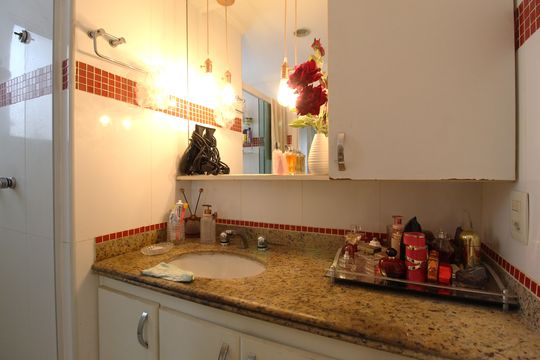 Banheiro da Suíte de apartamento para alugar com 4 quartos, 104m² em Planalto Paulista, São Paulo