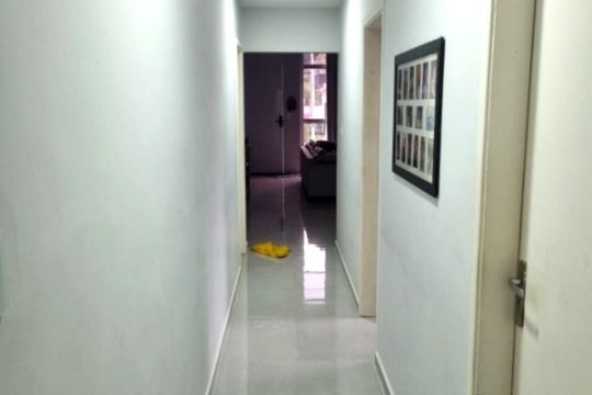 Corredor de casa de condomínio para alugar com 3 quartos, 195m² em Caxito Pequeno, Maricá