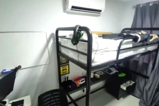 Quarto de casa de condomínio para alugar com 3 quartos, 195m² em Caxito Pequeno, Maricá