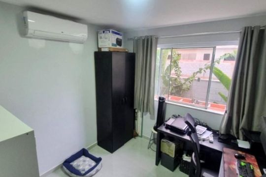 Quarto de casa de condomínio para alugar com 3 quartos, 195m² em Caxito Pequeno, Maricá