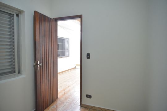 Dispensa de casa para alugar com 3 quartos, 290m² em Bangú, Santo André
