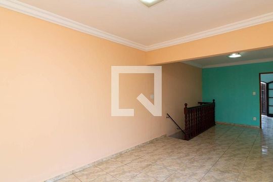 Sala de casa para alugar com 3 quartos, 220m² em Cidade Patriarca, São Paulo