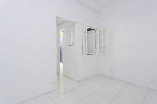Kitnet/Studio para alugar com 1 quarto, 38m² em Interlagos, São Paulo