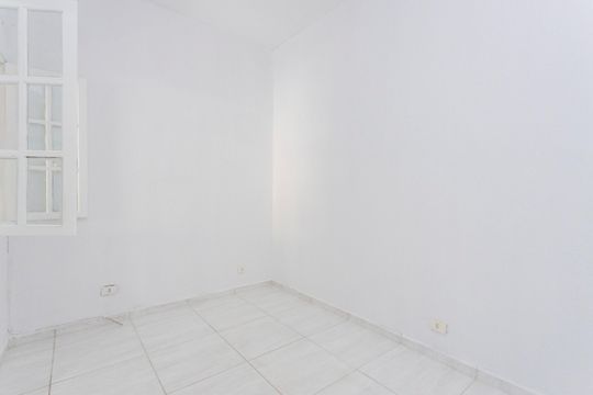 Sala/Quarto de kitnet/studio para alugar com 1 quarto, 38m² em Interlagos, São Paulo
