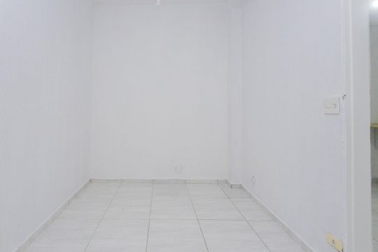 Sala/Quarto de kitnet/studio para alugar com 1 quarto, 38m² em Interlagos, São Paulo