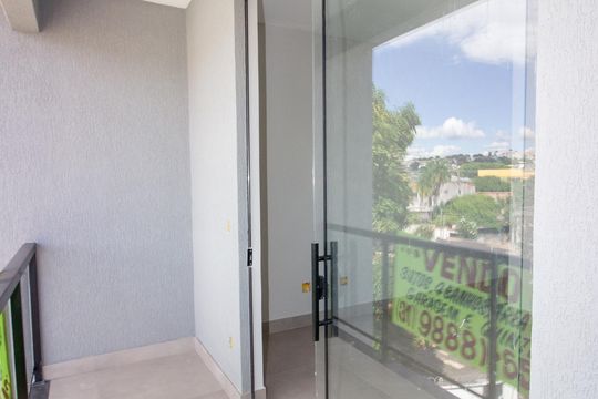 Varanda do Quarto Suíte de casa à venda com 3 quartos, 198m² em Parque Maracana, Contagem