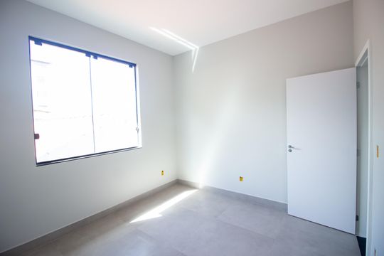 Quarto 2 de casa à venda com 3 quartos, 198m² em Parque Maracana, Contagem