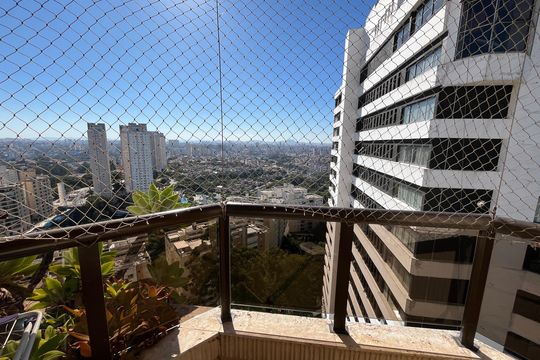 Vista da suite 2 de apartamento à venda com 4 quartos, 423m² em Vila Suzana, São Paulo