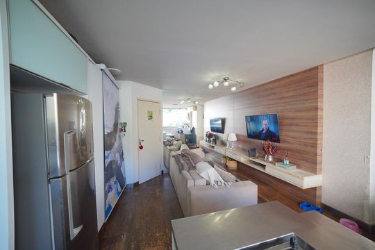 Sala de apartamento para alugar com 1 quarto, 80m² em Ponta de Baixo, São José