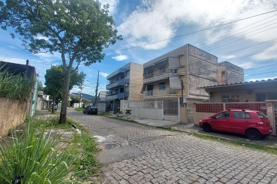 Casa à venda com 3 quartos, 360m² em Taquara, Rio de Janeiro