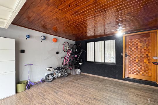 Garagem de casa à venda com 3 quartos, 240m² em Anchieta, São Bernardo do Campo
