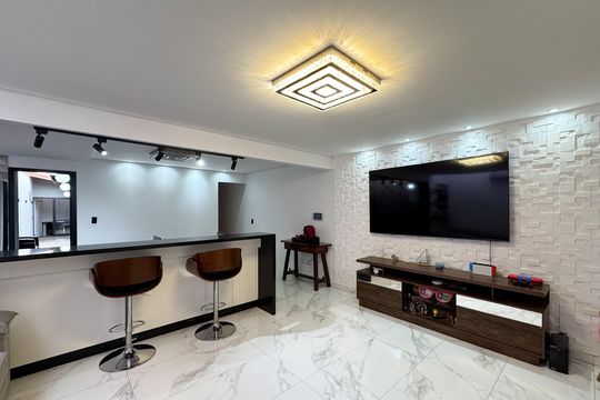 Casa à venda com 3 quartos, 240m² em Anchieta, São Bernardo do Campo