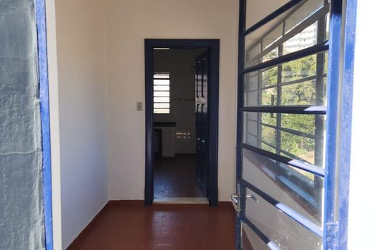 Corredor de casa para alugar com 3 quartos, 170m² em Vila Chica Luisa, São Paulo