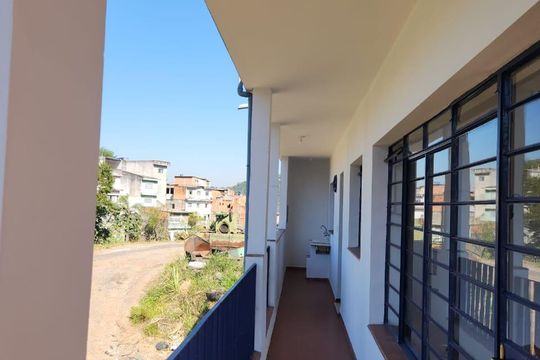 Varanda de casa para alugar com 3 quartos, 170m² em Vila Chica Luisa, São Paulo