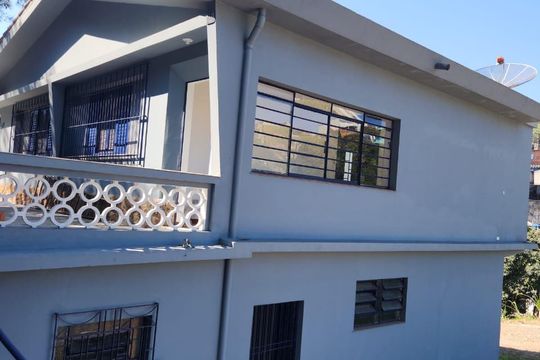 Fachada de casa para alugar com 3 quartos, 170m² em Vila Chica Luisa, São Paulo