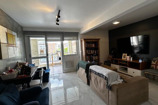 Sala de apartamento para alugar com 2 quartos, 105m² em Barra da Tijuca, Rio de Janeiro