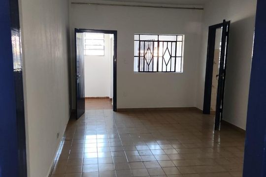 Casa para alugar com 3 quartos, 169m² em Vila Chica Luisa, São Paulo